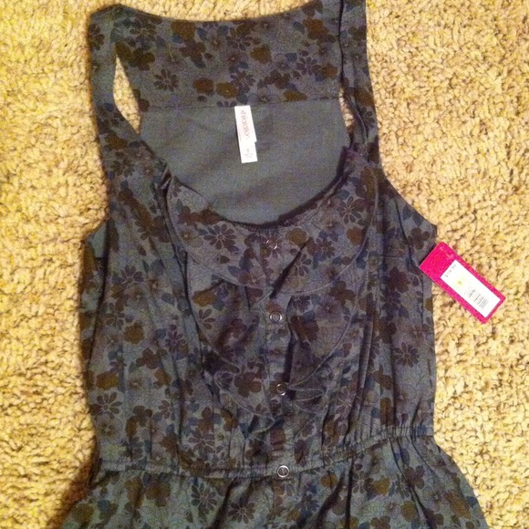 Vintage style dress from Target. - Picture 3 of 3