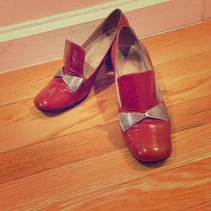 Vintage burnt orange Bandolinos pumps