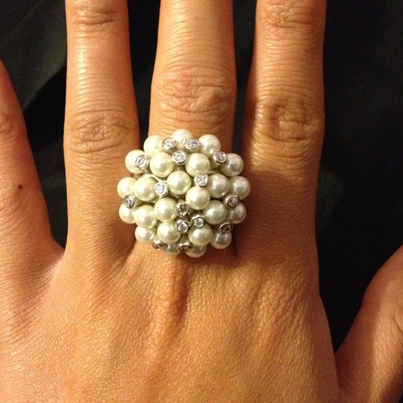 Pearl cluster ring