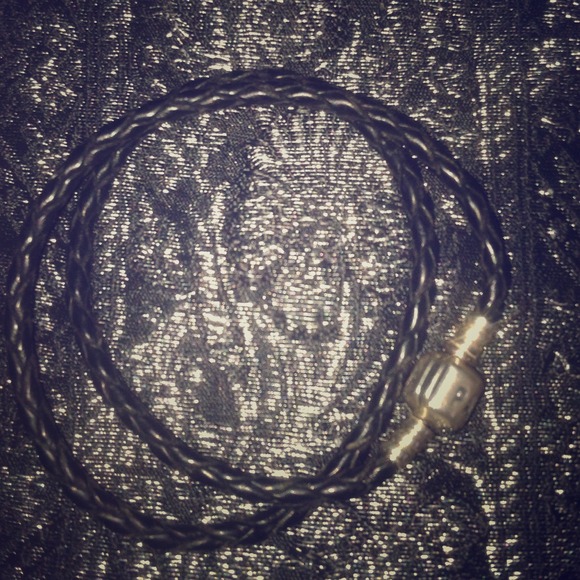 Pandora leather bracellet