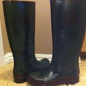 sold 🚫❌tory burch logo rain boots green brown