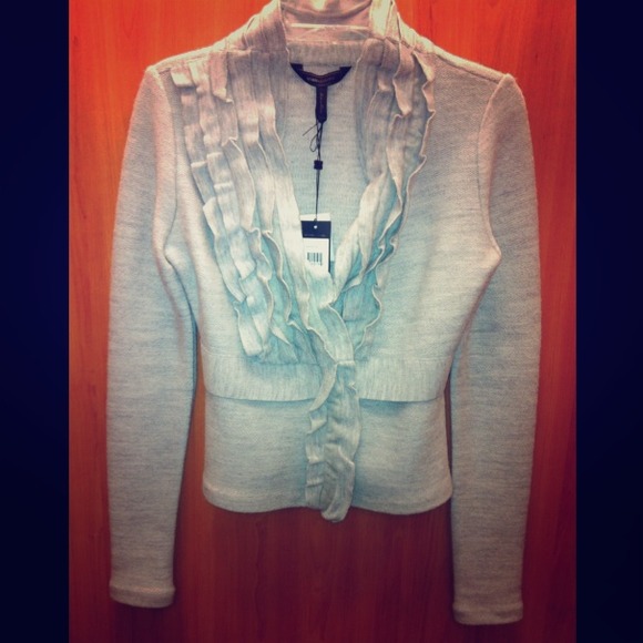 💢SOLD💢 BCBGMaxazria cardigan
