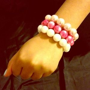 3 big pearl bracelets in champagne, white &magenta