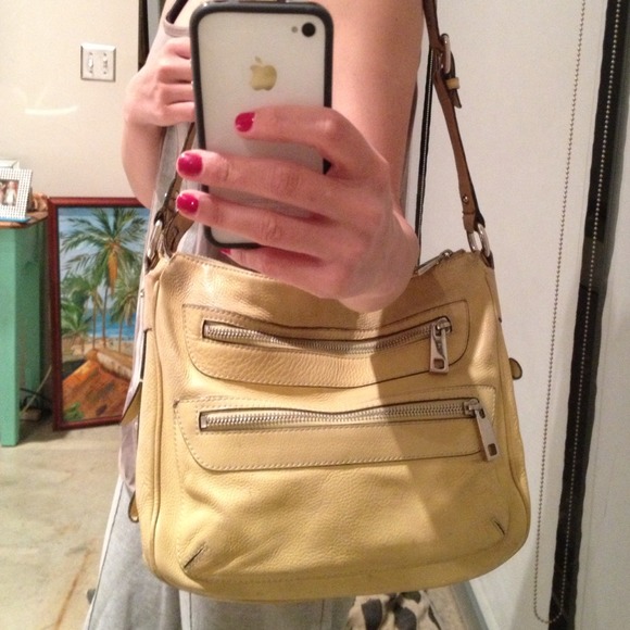 More pictures of Marc Jacobs purse - Picture 1 of 4