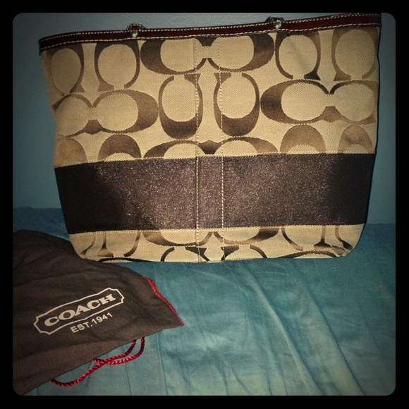 Authentic coach puse