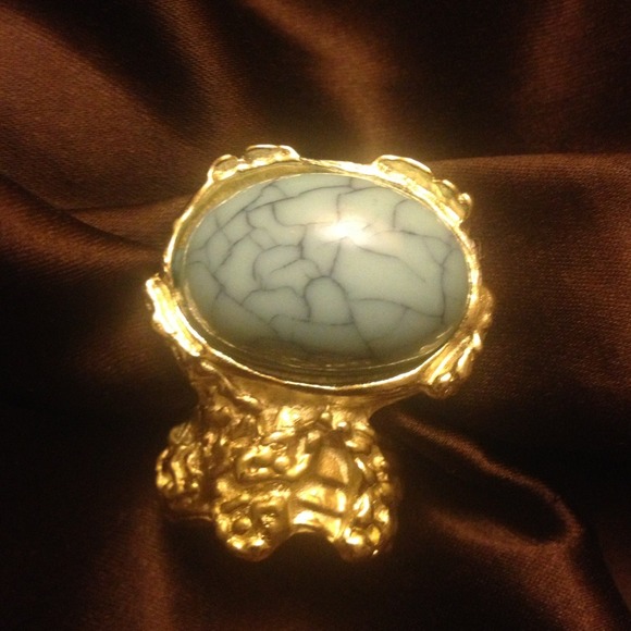 SOLD Turquoise Pale Green Goldtone Statement Ring - Picture 2 of 4