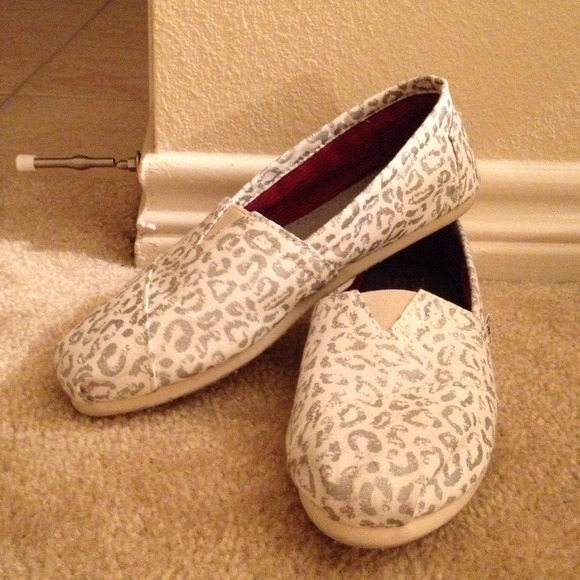 Toms shoes