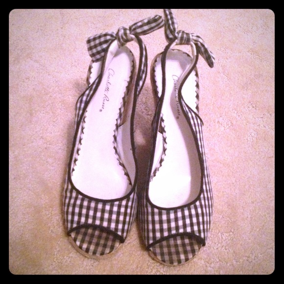 Black & White Checkered Wedges