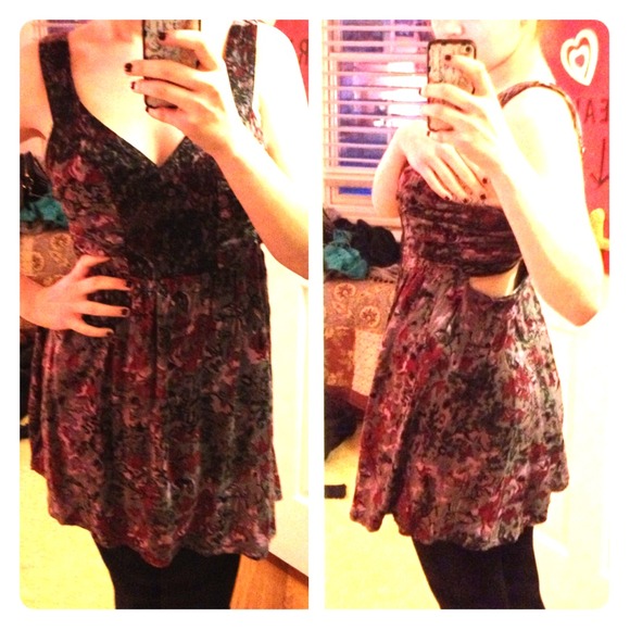CHIC FLORAL CUT-OUT DRESS - Picture 1 of 1
