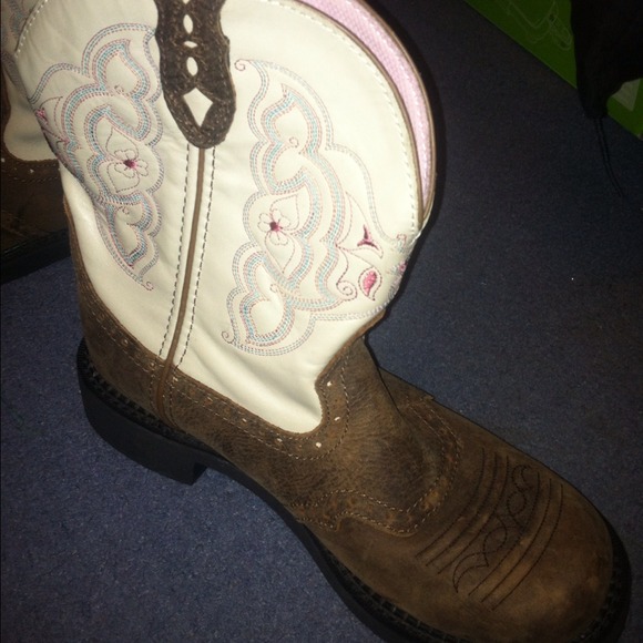 ******Trading******Justin cowgirl boots - Picture 2 of 3