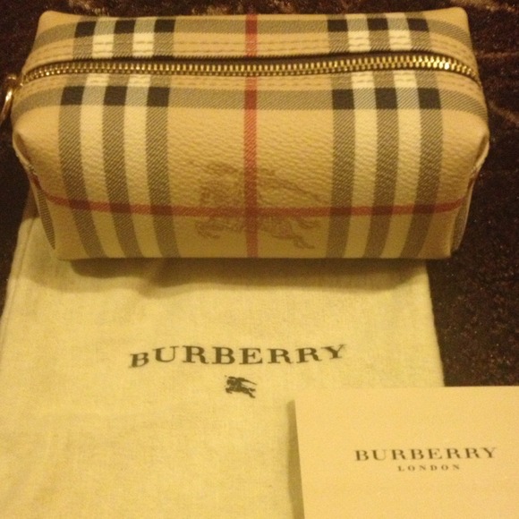Burberry Toiletry case. 💜Authentic and New!!