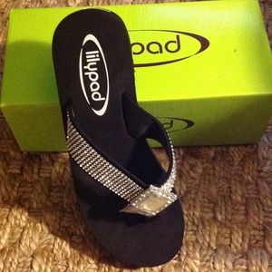 Adorable Lilypad Flip Flops! ✂ Price CUT!