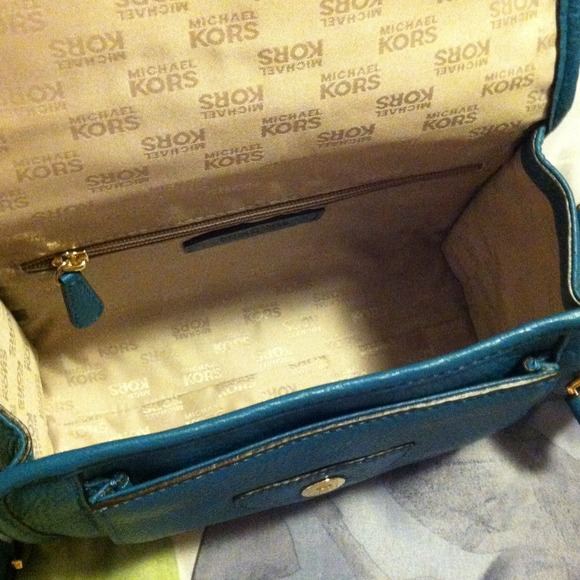 Michael Kors Margo NWT Authentic - Picture 3 of 4