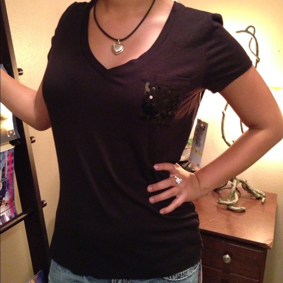 🔴SOLD🔴Anne Klein black blouse with sequin pocket