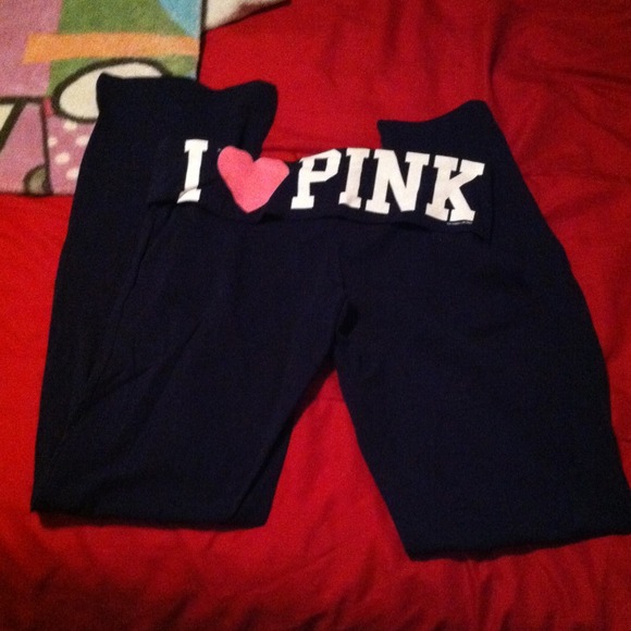 Victoria's Secret Pants - 🚚Navy "I ❤ PINK" Yoga Pants🚚
