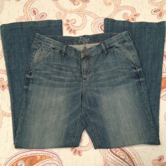 SOLD SOLD SOLD NWOT Old Navy Trouser Jean