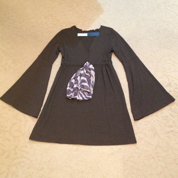 SOLD !!!!! Gender Bias brown V neck dress
