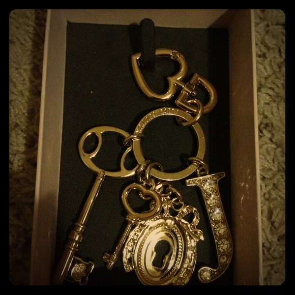 Authentic juicy keychain