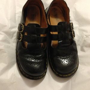 Dr. Martens 8065 Maryjanes
