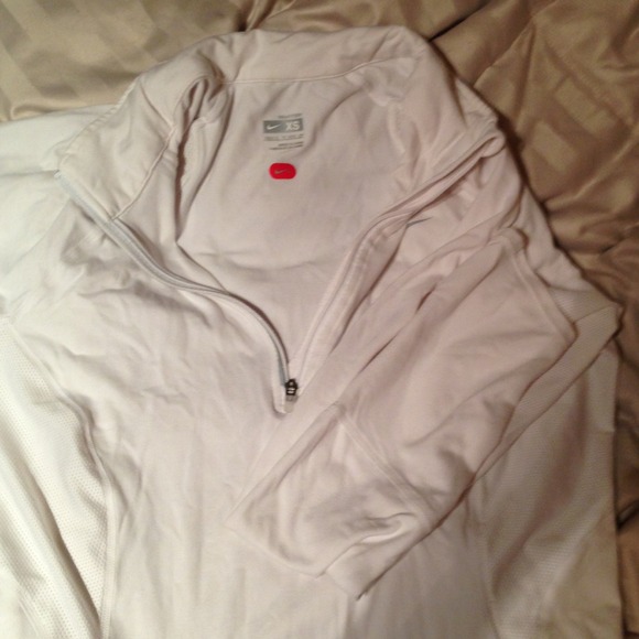 Nike fit white half zip!