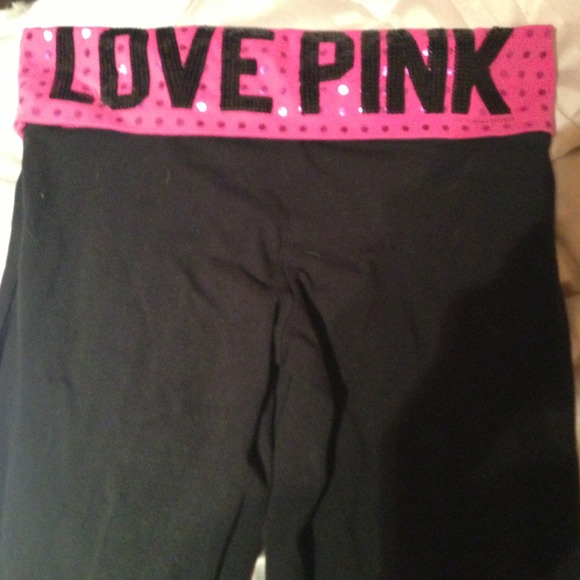 Never worn VS yoga pants!