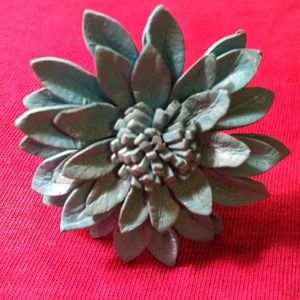 Handmade turquoise flower ring.