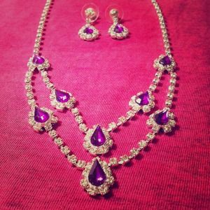 Purple rhinestone necklace and earring set.