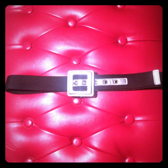 Nine West Silver & Black Belt.  Never been worn.