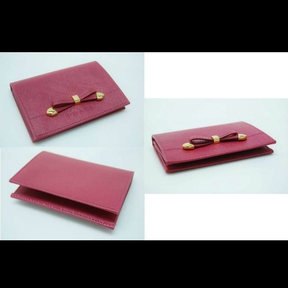 Brand New PRADA Saffiano Chic