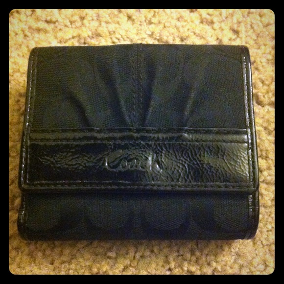 RESERVED! Authentic Coach Wallet