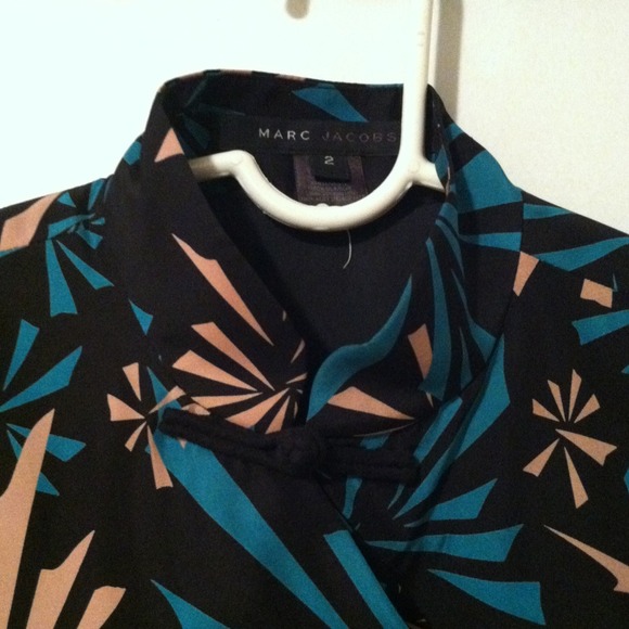 Marc Jacobs silk top: Size 2 - Picture 2 of 3