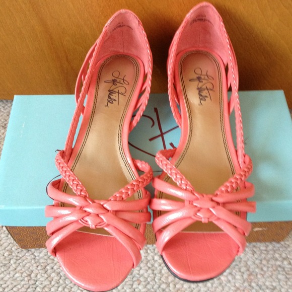 New coral sandals - Picture 2 of 4