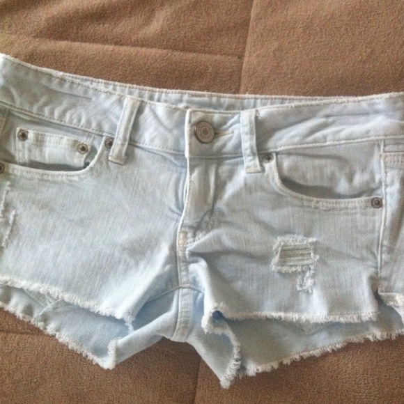 American Eagle distressed shorts