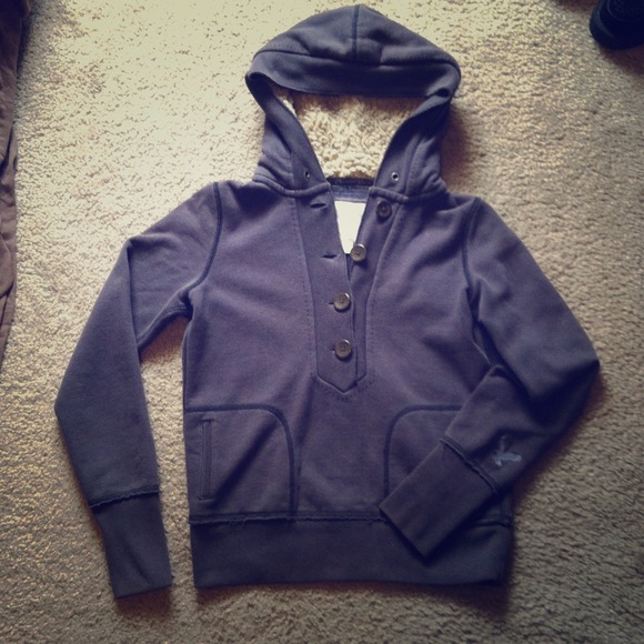 American eagle pull over button up hoodie with fur