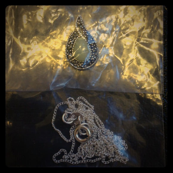 SOLD 925 Silver drop necklace with light green sTO