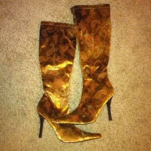 Velvet paisley print high heel boots