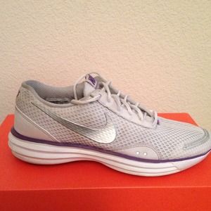 🎀SOLD🎀NIKE Lunarglide