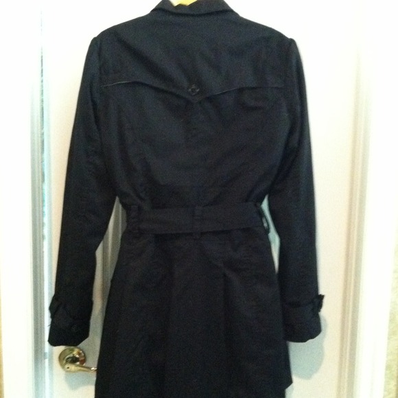 Black Trench coat - Picture 2 of 2