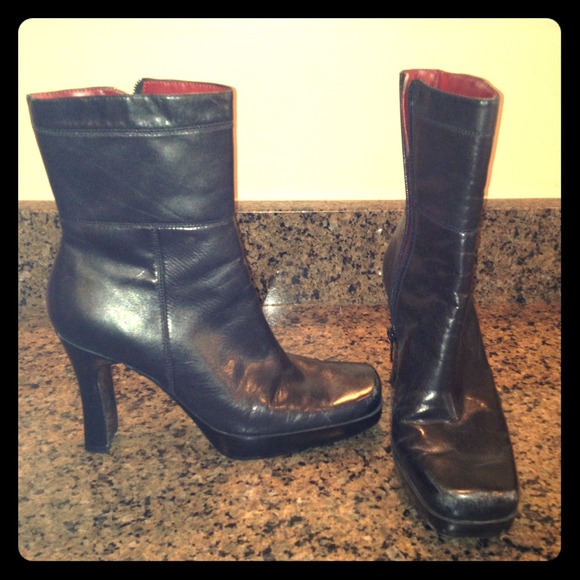 Ankle black boots