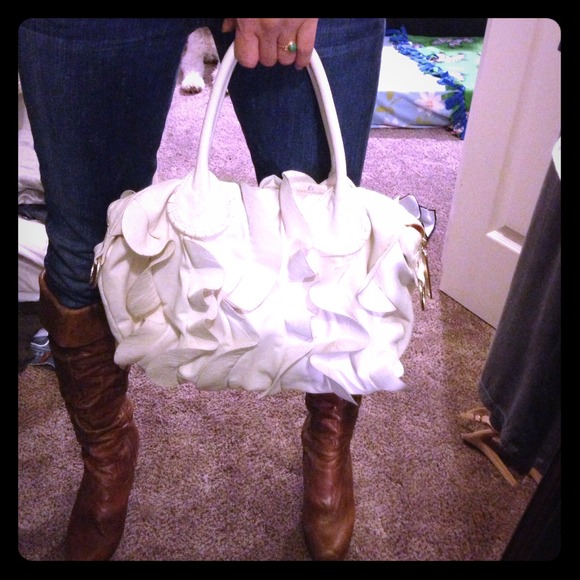 BUNDLE FOR KERMI White ruffle leather purse