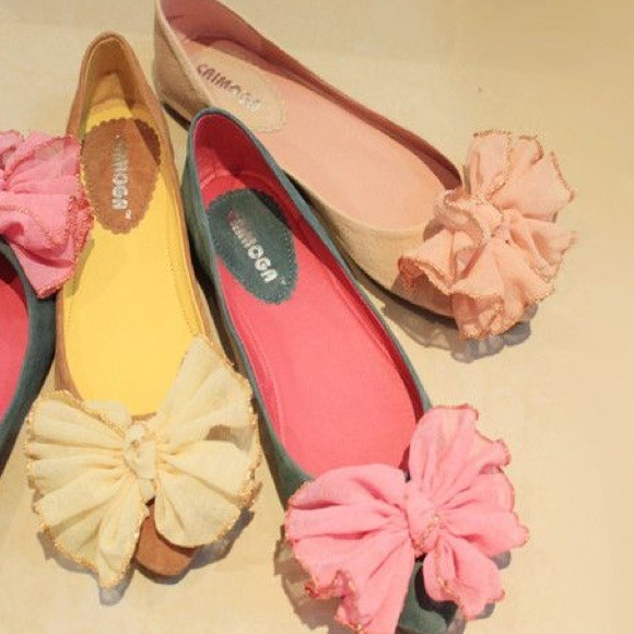 Four colors flat