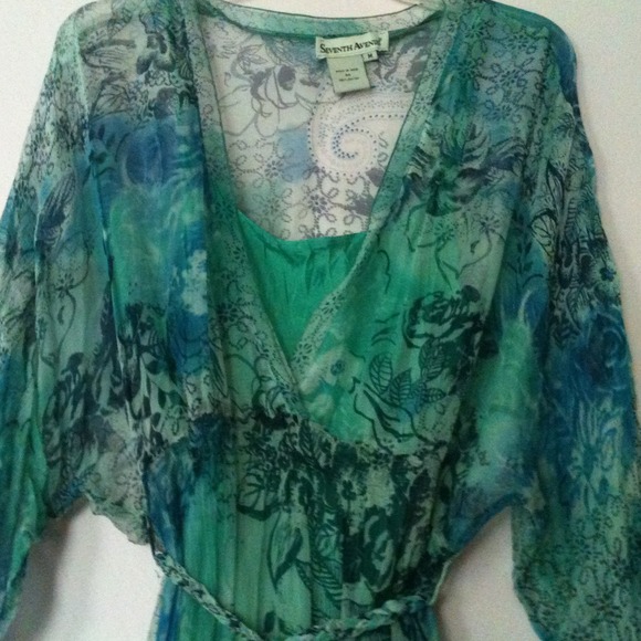This dress is similar to Jennifer Lopez dress.