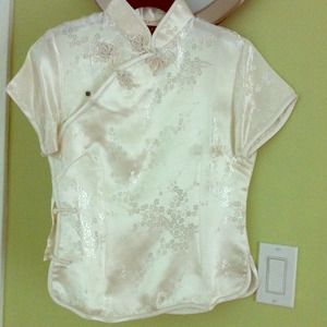 Off white oriental top
