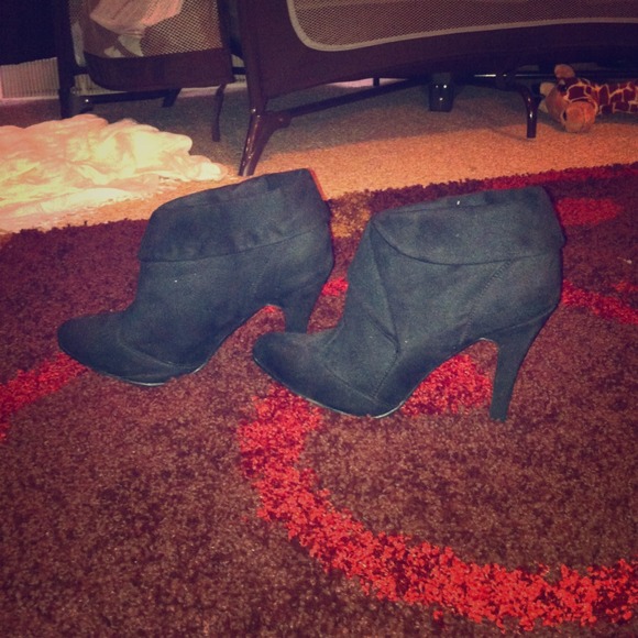 Black booties on hold bundle for @mrsyoung21