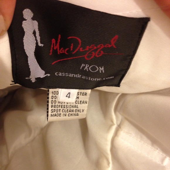 Mac Duggal Prom Dress - Picture 2 of 4