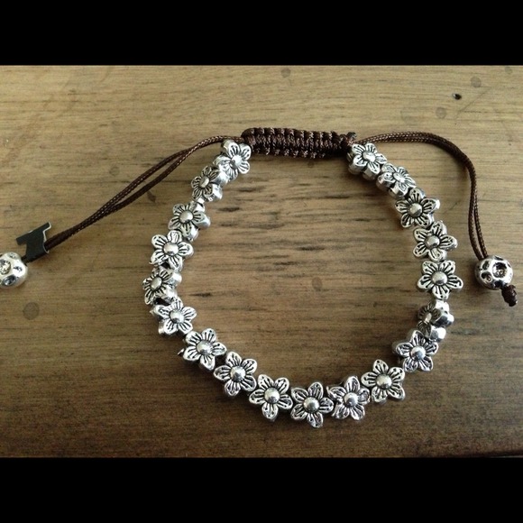 Jewelry - Adjustable and stackable silver bracelets!!