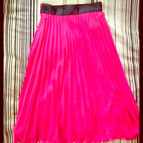 Pink high rise calf-length H&M skirt