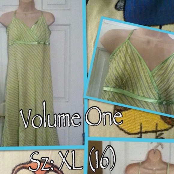 🔻Reduced🔻Volume One Bright Green Dress Sz:XL(16)