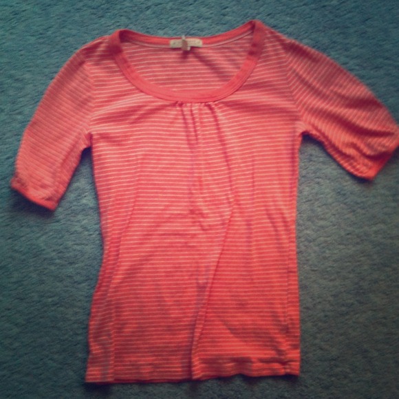 SOLD in bundle - Cute coral color top