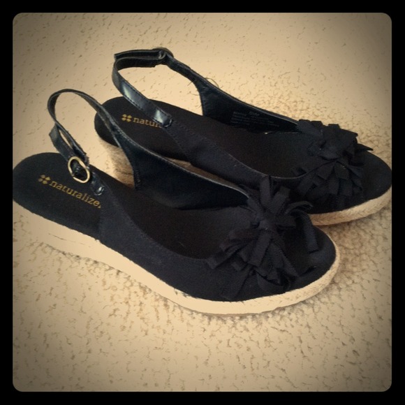 Naturalizer sling back low wedge heels